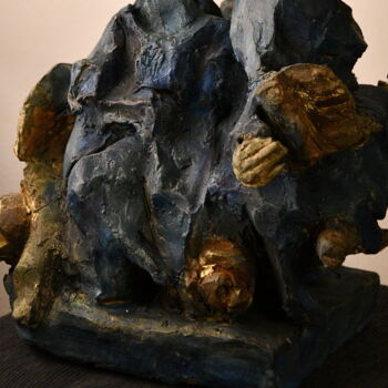 Sculpture titled "La foule en tout se…" by Bhyest, Original Artwork, Terra cotta