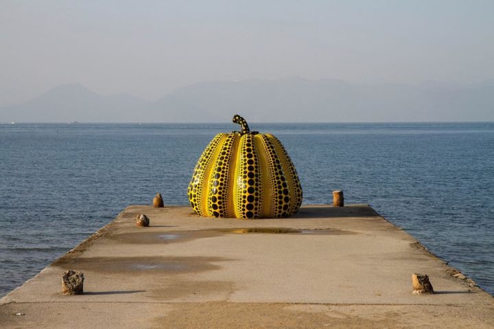 300万ドルのカボチャが海に押し寄せた | ArtMajeur Magazine 300万ドルのカボチャが海に押し寄せた | ArtMajeur Magazine