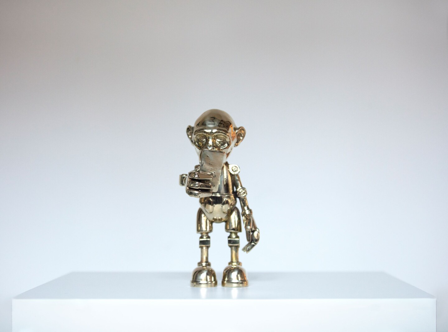 Toy Art Gold, Sculpture by Beto Gatti Artmajeur