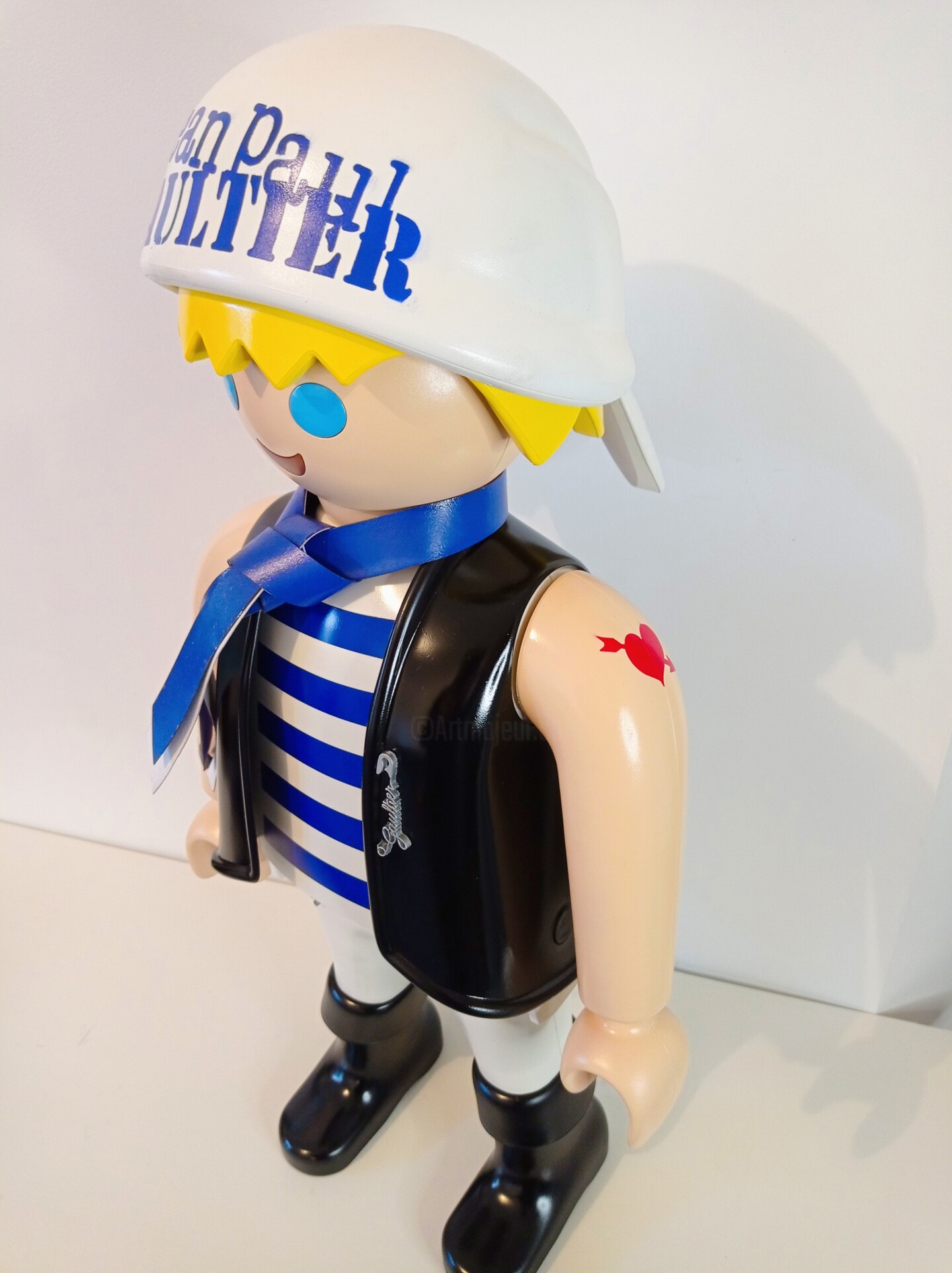 PLAYMOBIL XXL NORTH FACE TAG 2023 Sculpture by the artis…