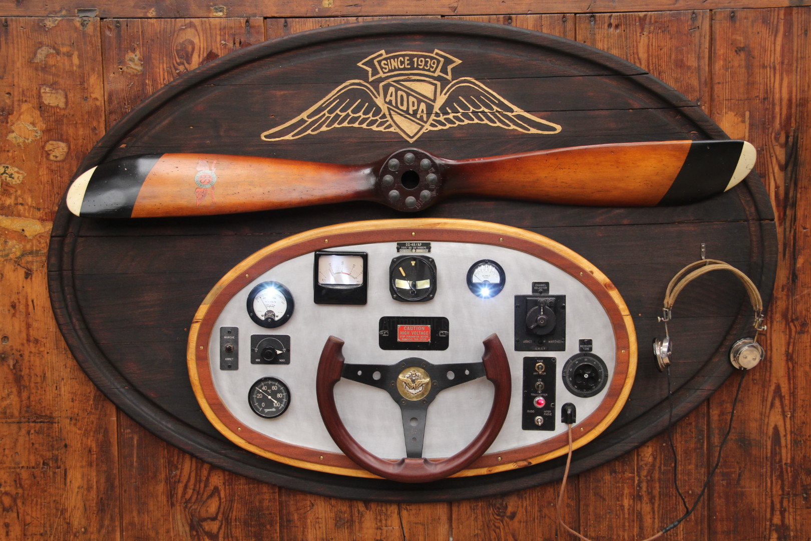 Panneau Cockpit D'avion Ambiance Aérona, Escultura por Eric Poirier