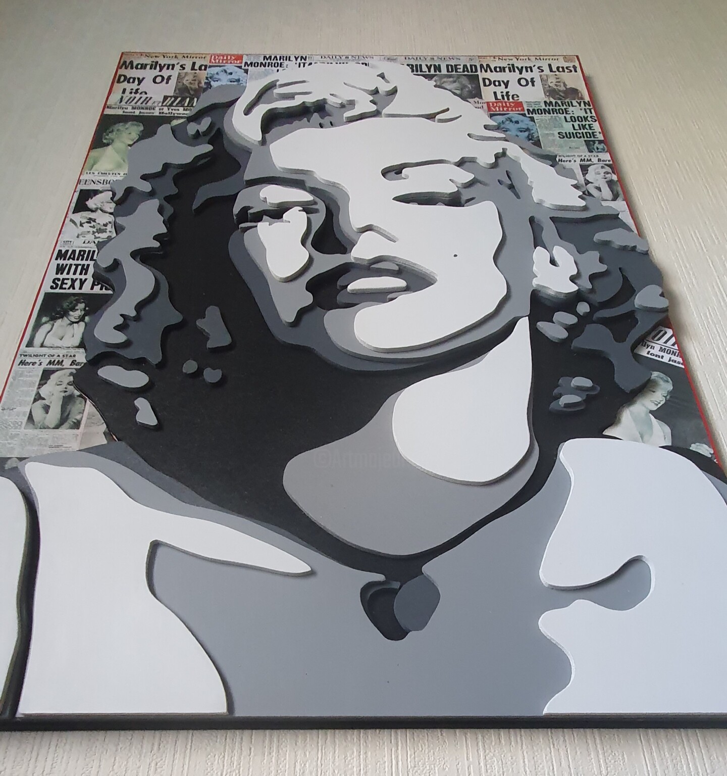 Marilyn Monroe - Tableau En Relief, Sculpture by Ludovic Latreille