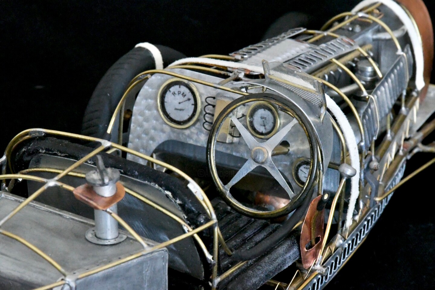 Bugatti Type 35B, Sculpture by Luigi Lupini | Artmajeur
