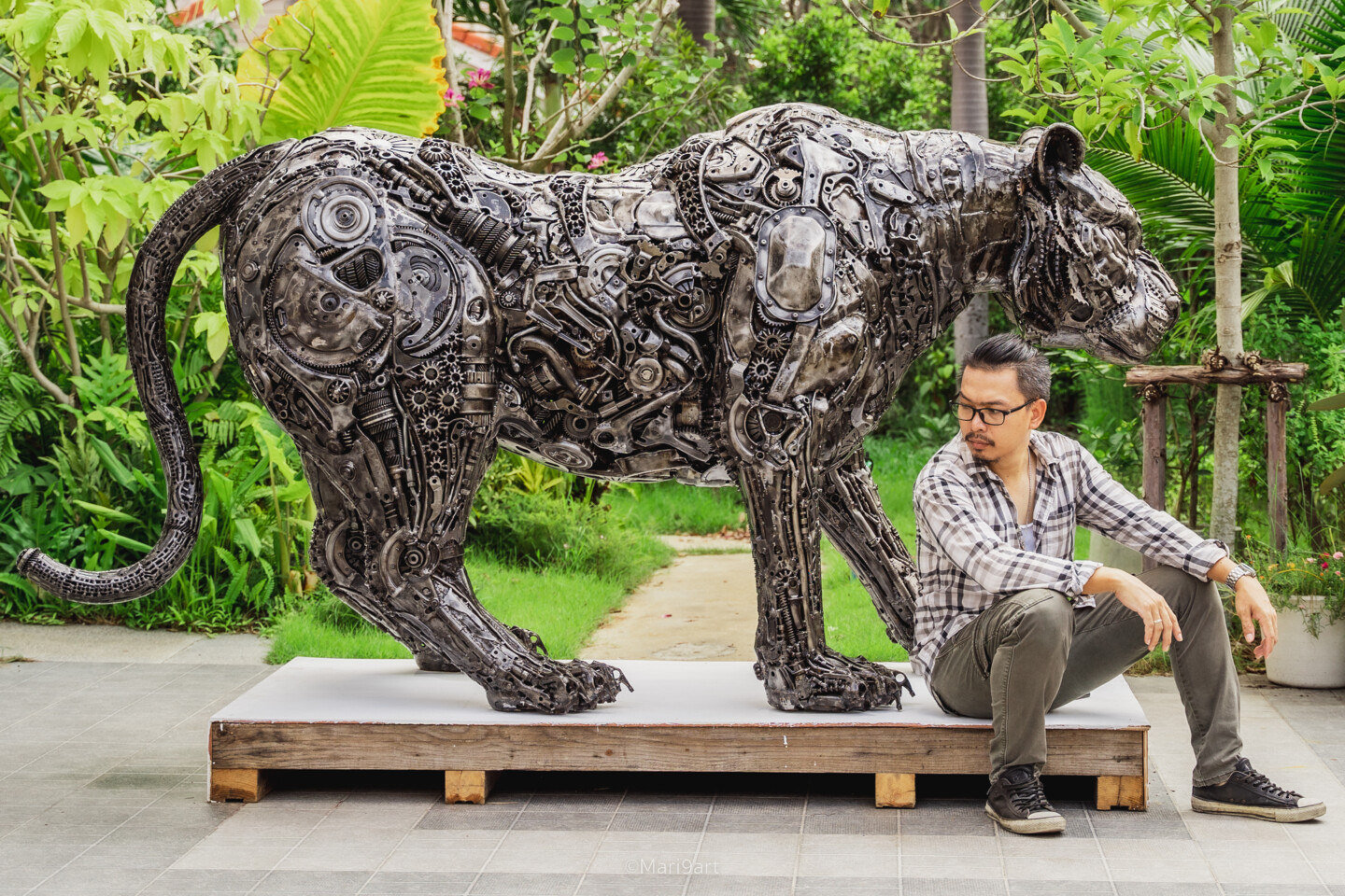 Let op ~ kant mineraal Fearless Tiger, Sculptuur door Mari9art Metal Art Sculpture | Artmajeur