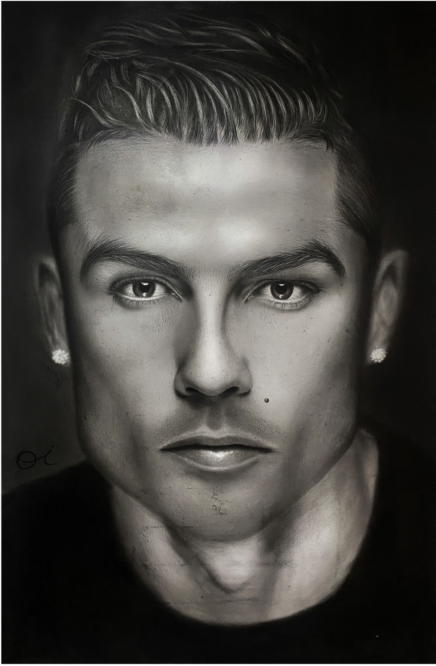 Hãy chiêm ngưỡng một bức tranh vẽ tuyệt đẹp về Cristiano Ronaldo, ngôi sao bóng đá hàng đầu của chúng ta. Các chi tiết được thể hiện một cách chân thật và sinh động, chắc chắn sẽ làm bạn ngất ngây!