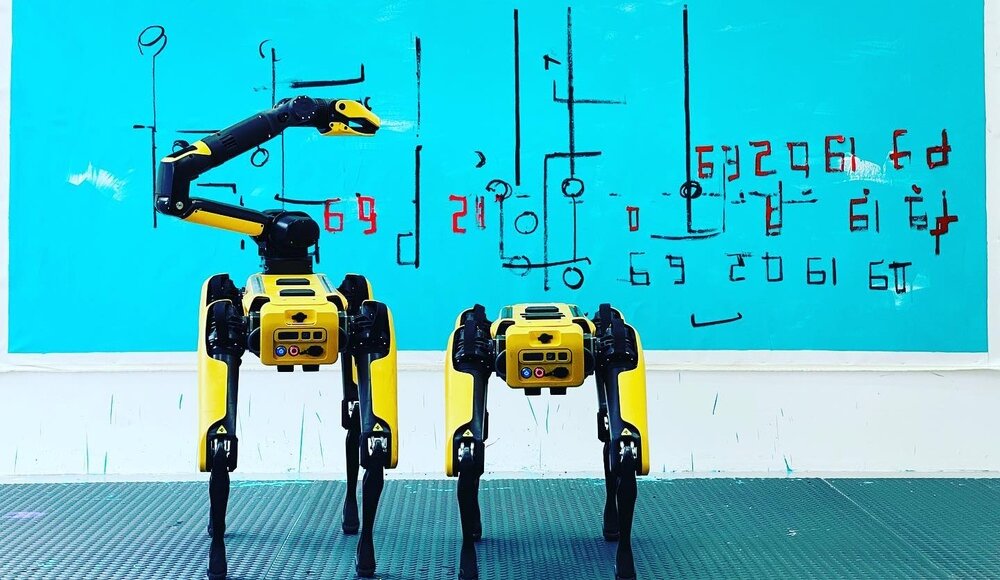 L'œuvre d'art d'un chien robot permet de récolter 40 000 dollars pour les réfugiés ukrainiens