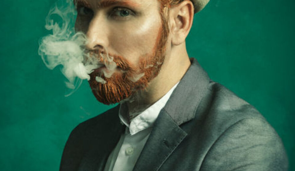 Contemporary self-portrait: between selfie and tradition