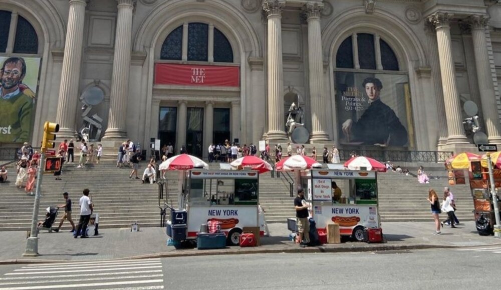 Le "roi du hot-dog" du Met Museum soutenu par plus de 44 000 personnes!