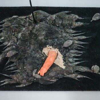 "Feeding on the dead" başlıklı Heykel Vlad Iordache (33 Thirsty Tree) tarafından, Orijinal sanat, Ahşap