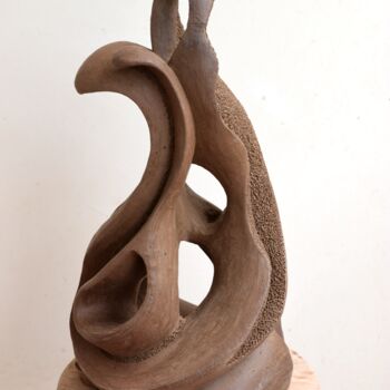 Sculpture intitulée "Prafullam - The Wav…" par Aarti Gupta Bhadauria, Œuvre d'art originale, Terre cuite