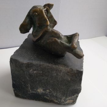Скульптура под названием "Relaxing dog" - Putură Adrian, Подлинное произведение искусства, Металлы
