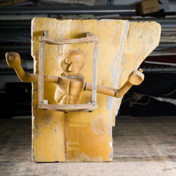 Sculpture titled "Die Mauer zwischen…" by Adrian Uncrut, Original Artwork, Plastic
