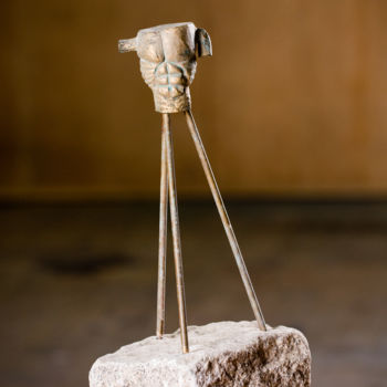 Sculptuur getiteld "Heldentorso 4" door Adrian Uncrut, Origineel Kunstwerk, Gietwerk