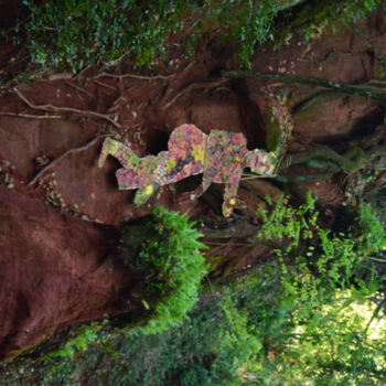 Installation intitulée "earth dancer" par L'Accordeur De Paysages, Œuvre d'art originale