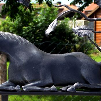 Sculpture titled "Smeedijzeren paarde…" by Ælt (Atelier Lebrun Transinne), Original Artwork, Metals