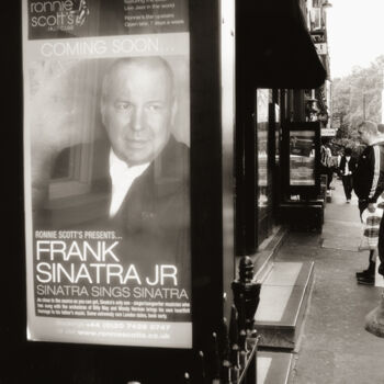 Photographie intitulée "Sinatra" par Agnès M, Œuvre d'art originale