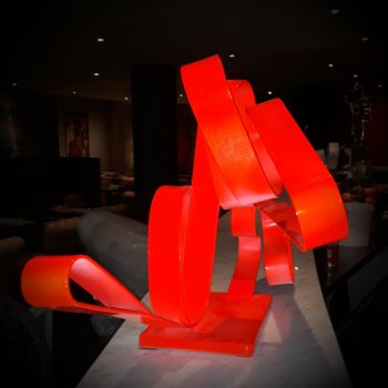 Skulptur mit dem Titel "sculpture R" von Agnieszka Rozek, Original-Kunstwerk, Metalle