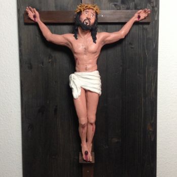 Skulptur mit dem Titel "Jesus crucificado" von Agustin Gomez Fuentes, Original-Kunstwerk, Kunststoff