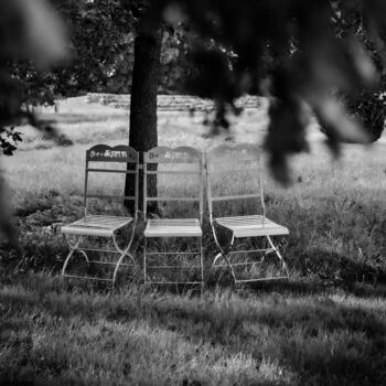 Photographie intitulée "Pause ombragée" par Agron Salija, Œuvre d'art originale, Photographie numérique