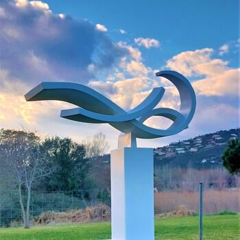 Sculpture titled "Paloma" by Aramis Justiz Perera, Original Artwork, Metals