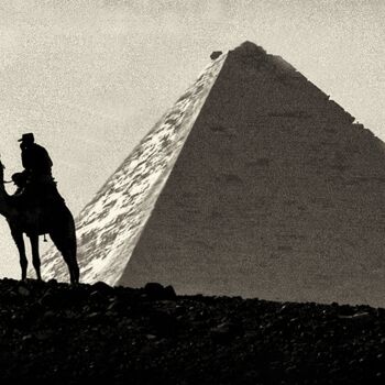 제목이 "Mounted Police by t…"인 사진 Aladin Abdel Naby로, 원작, 아날로그 사진