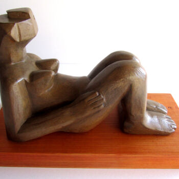 Sculpture titled "Figure couchée" by Alain Lamy, Original Artwork, Clay