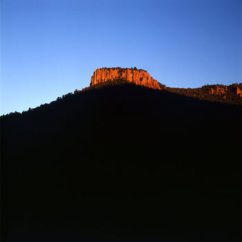 「The red rock」というタイトルの写真撮影 Alain Rempferによって, オリジナルのアートワーク