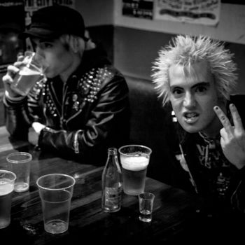 Fotografie getiteld "Punk's not Dead" door Alanig Keltz, Origineel Kunstwerk