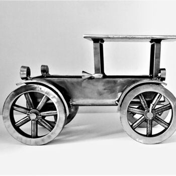 Escultura intitulada "Vintage Car / Autom…" por Albert Dura, Obras de arte originais, Metais