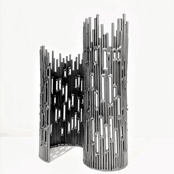 Скульптура под названием "The Two Towers (The…" - Albert Dura, Подлинное произведение искусства, Металлы