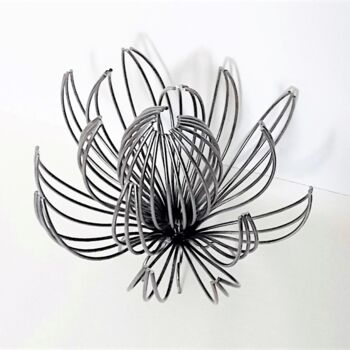 Escultura titulada "Soul - when sun ris…" por Albert Dura, Obra de arte original, Metales