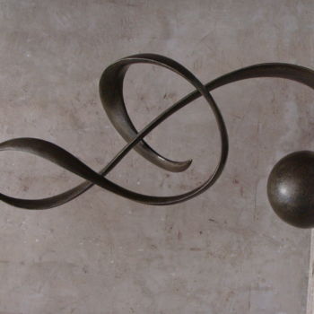 Sculpture titled "clé du soleil" by Alberto Kissola, Original Artwork, Metals