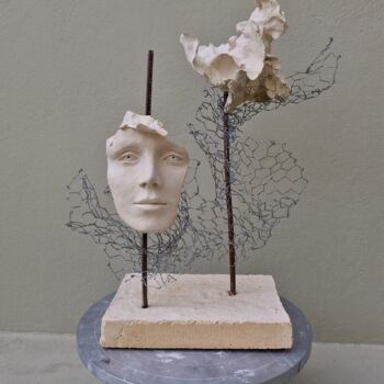 Sculpture titled "ESTALLIDO" by Alejandra Valeiro, Original Artwork, Clay