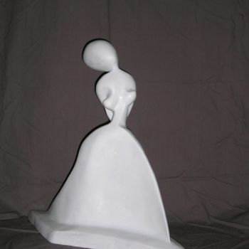 Скульптура под названием "Lady of the ball" - Aleksandar Srb, Подлинное произведение искусства, Смола