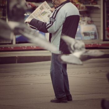 摄影 标题为“Newspapers” 由Alen Gurovic, 原创艺术品, 非操纵摄影
