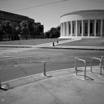 Fotografie getiteld "The Mestrovic Pavil…" door Alen Gurovic, Origineel Kunstwerk, Niet gemanipuleerde fotografie