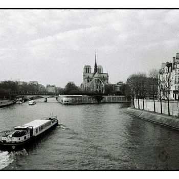 Photography titled "Le cul de Notre Dame" by Jean-Louis Alessandri, Original Artwork