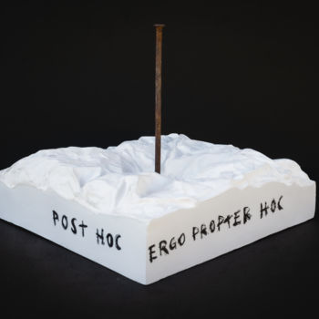 Skulptur mit dem Titel "Post hoc, ergo prop…" von Alessandro Flavio Bruno, Original-Kunstwerk, Gips
