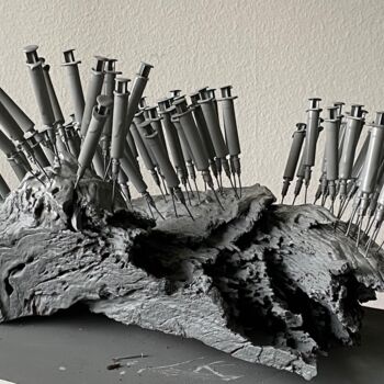 Sculptuur getiteld "Syringes in a Block…" door Alexander Friedrich, Origineel Kunstwerk, Graffiti