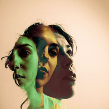 「Faces // Overexposed」というタイトルの写真撮影 Alexander Grelhaによって, オリジナルのアートワーク, デジタル