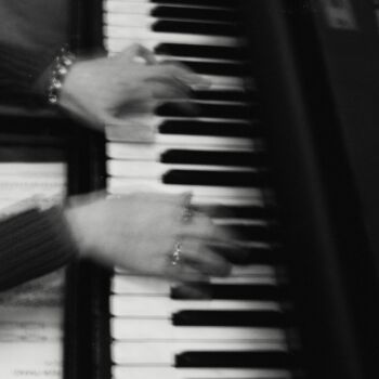 Fotografía titulada "Piano" por Alexandr Lugovoy, Obra de arte original, Fotografía analógica