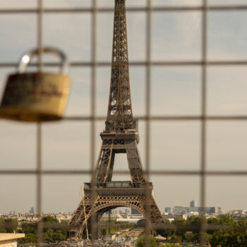 Фотография под названием "Eiffel Tour" - Alin Alexandru Dutu, Подлинное произведение искусства, Цифровая фотография