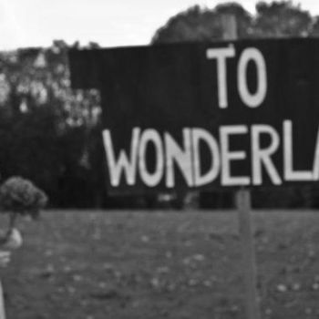 Фотография под названием "To Wonderland" - Alis La Luna, Подлинное произведение искусства