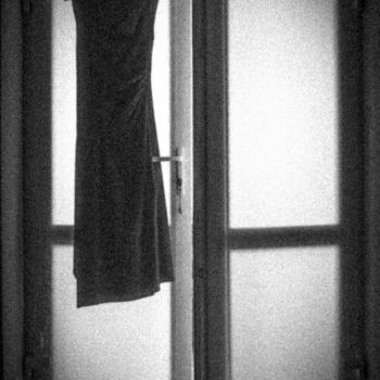 Φωτογραφία με τίτλο "Hanged" από Alis La Luna, Αυθεντικά έργα τέχνης