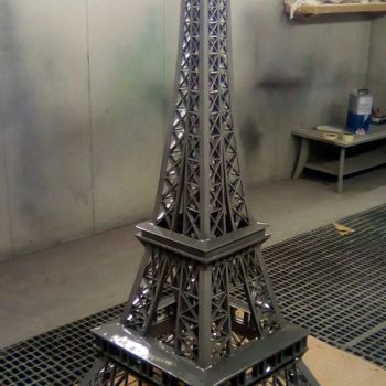 Sculpture intitulée "Tour Eiffel" par Frankalan, Œuvre d'art originale, Métaux