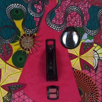 Textilkunst mit dem Titel "Do you like my new…" von Kwame Akpokavi, Original-Kunstwerk, Collagen Auf Keilrahmen aus Holz mon…