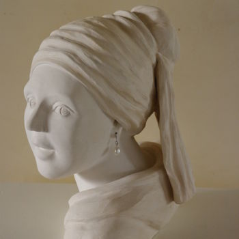 Sculpture titled "La jeune fille à la…" by Alice Marie, Original Artwork, Terra cotta