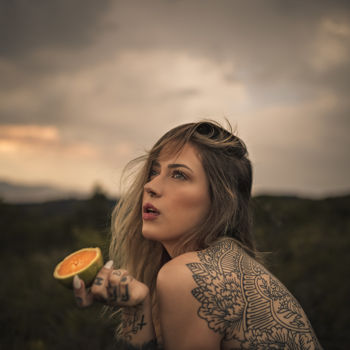 Photography titled "A laranja" by Noah Carvalho, Original Artwork, Digital Photography