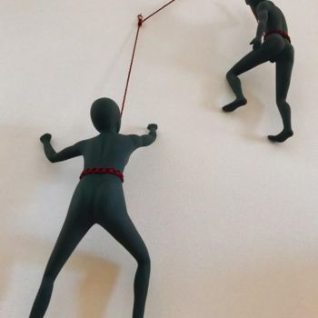 Skulptur mit dem Titel "Le duo des cimes" von Amlauga, Original-Kunstwerk, Gips