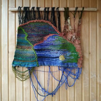 Arte têxtil intitulada "гобилен луна в лесу" por Svoboda, Obras de arte originais, Tapeçaria Montado em Outro painel rígido